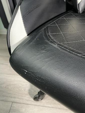 7-dxracer1555d